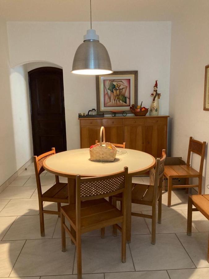 Apartamento Praia Da Enseada グァルジャー エクステリア 写真
